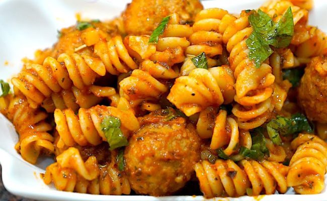 COQ AU VIN MEATBALLS WITH ROTINI