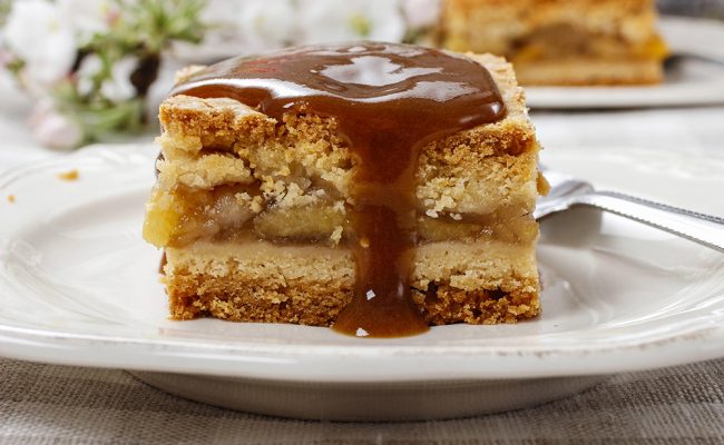 CARAMEL APPLE CAKE